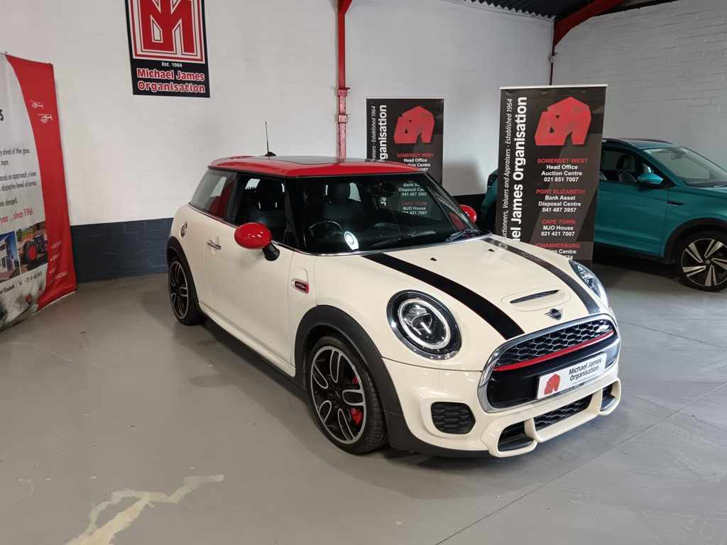 2019 MINI COOPER JCW A/T thumbnail 3