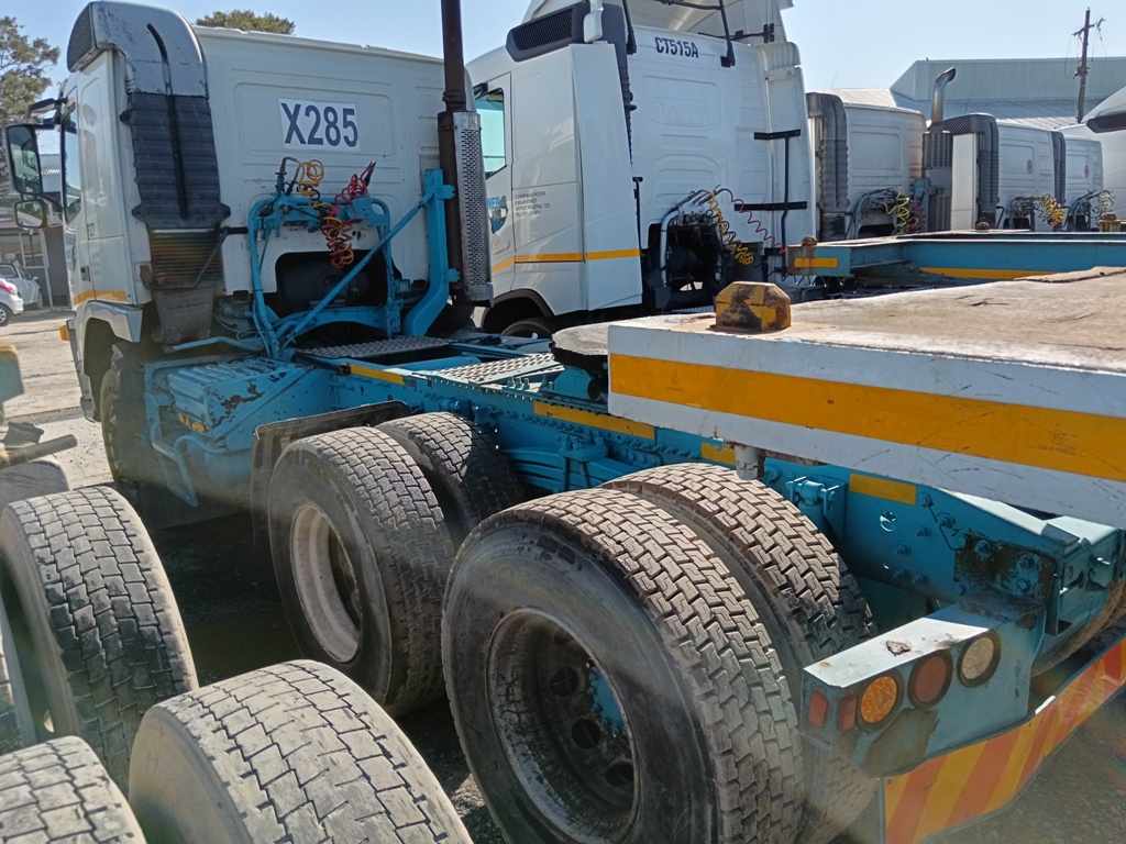 2008 VOLVO 400 FM 13 A/T thumbnail 3