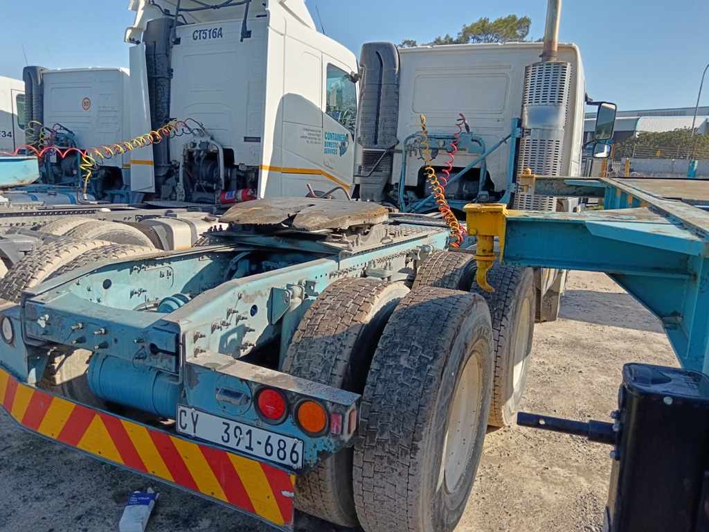 2009 VOLVO 400 FM 13 DOUBLE AXLE thumbnail 4