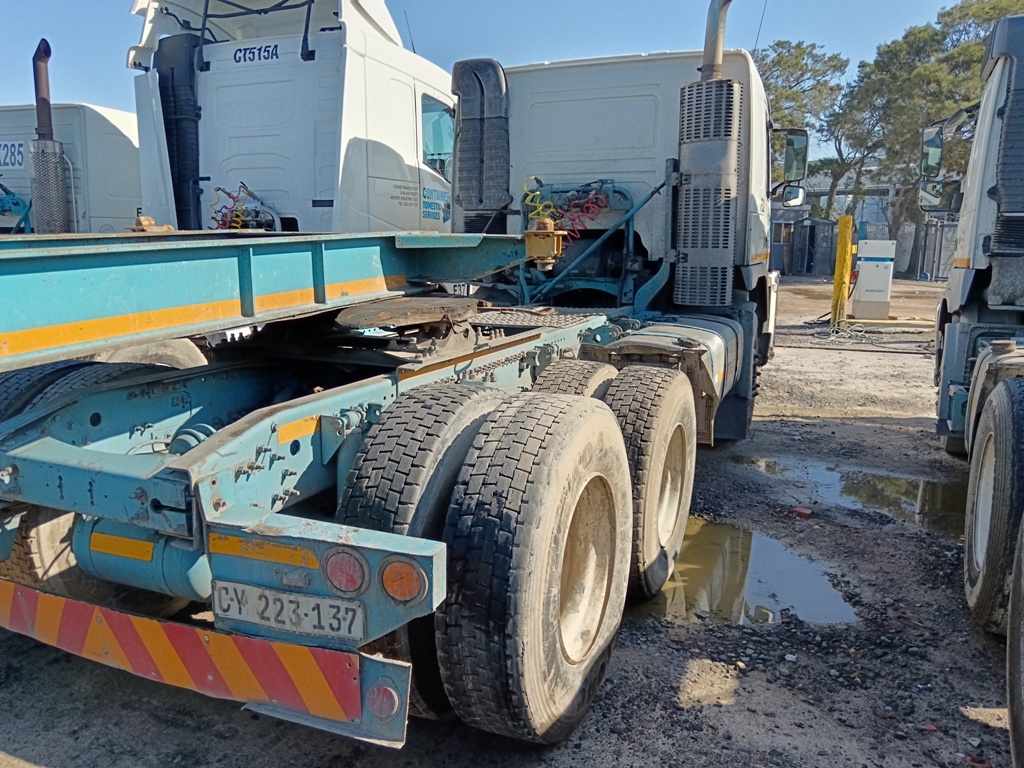 2010 VOLVO FMX 440 DOUBLE AXLE thumbnail 3