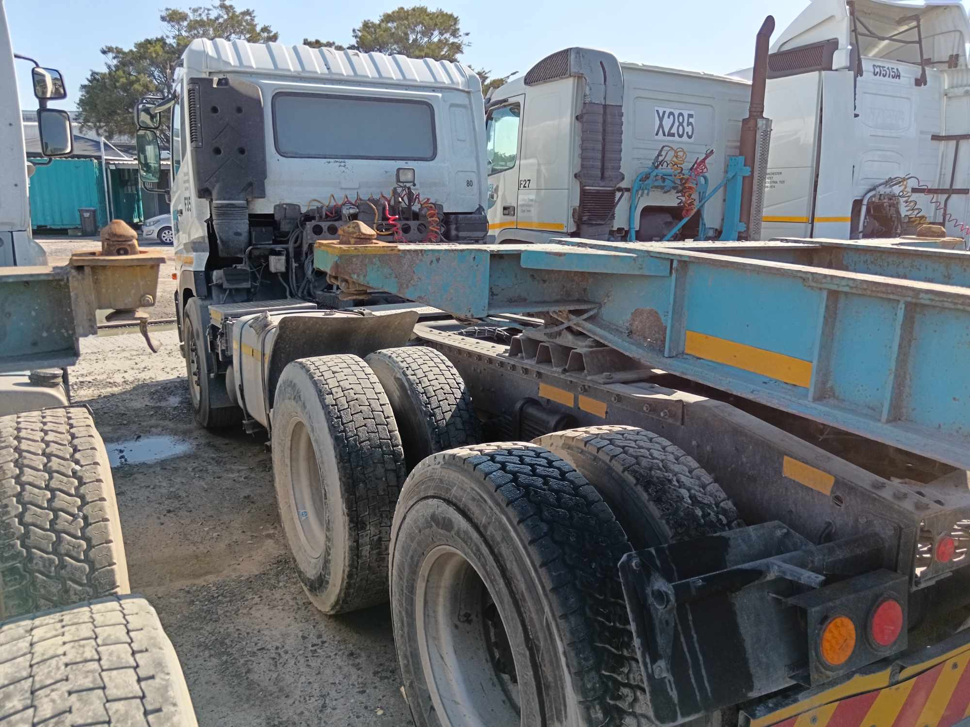 2014 NISSAN 440 QUON UDG 36450 DOUBLE AXLE thumbnail 3