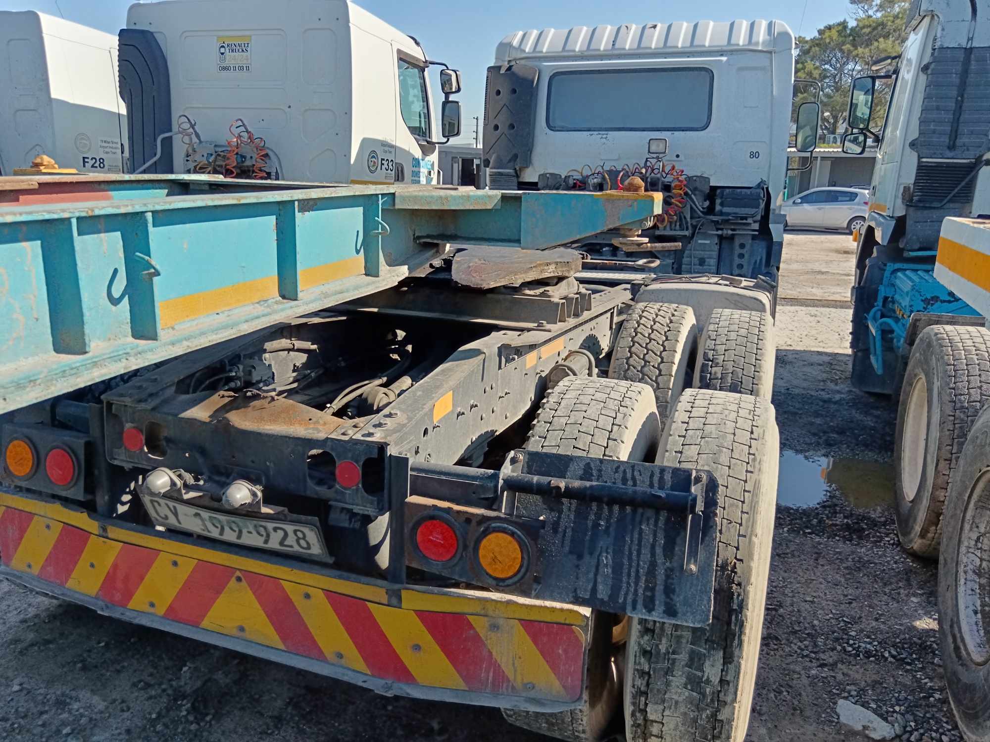 2014 NISSAN 440 QUON UDG 36450 DOUBLE AXLE thumbnail 4