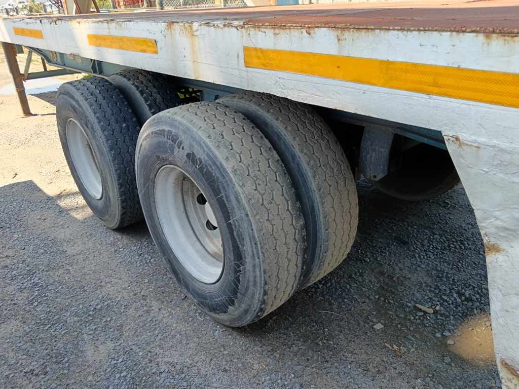1995 BUSAF FLAT DECK DOUBLE AXLE thumbnail 2