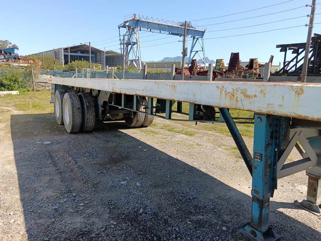 1986 PRESTO FLAT DECK DOUBLE AXLE thumbnail 2
