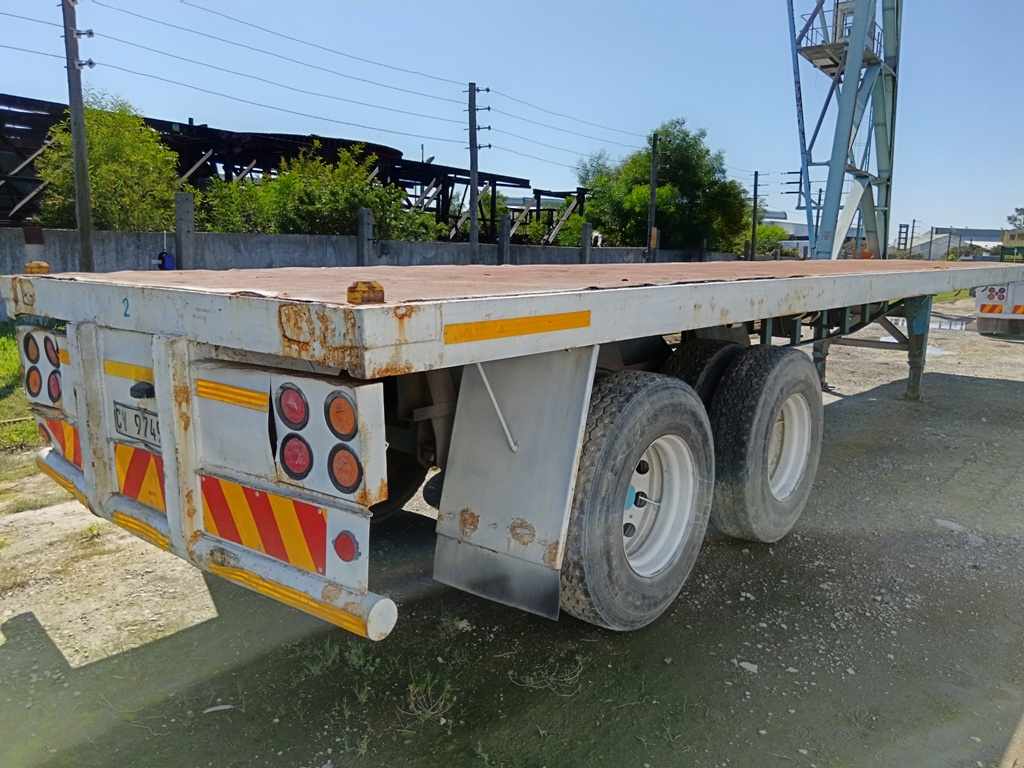 1986 PRESTO FLAT DECK DOUBLE AXLE thumbnail 3