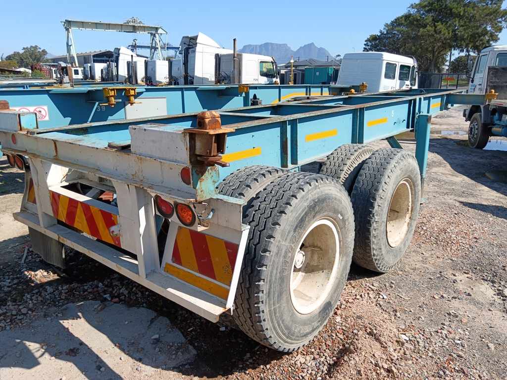 1982 SPRITE SWIFT DOUBLE AXLE SKELETAL thumbnail 3