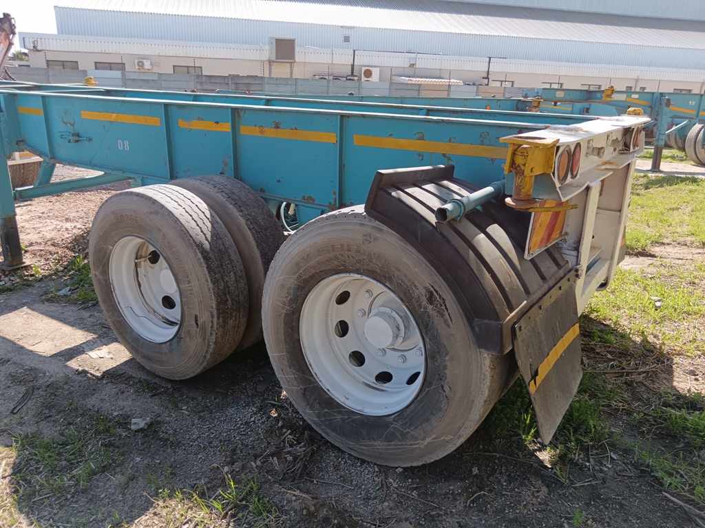 1985 HENRED FRUEHAUF DOUBLE AXLE SKELETAL thumbnail 4