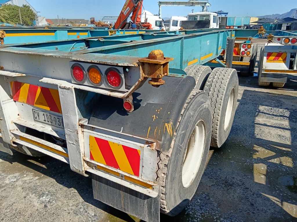 1981 HENRED FRUEHAUF DOUBLE AXLE SKELETAL thumbnail 3