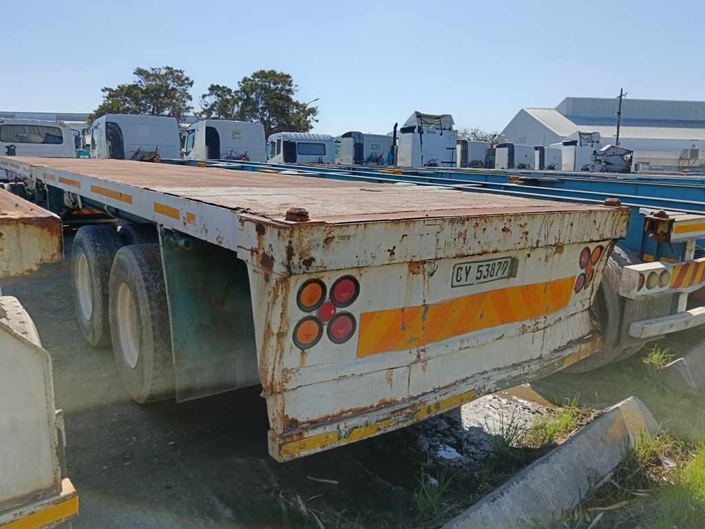 1982 HENRED FRUEHAUF 12M FLAT DECK DOUBLE AXLE thumbnail 3