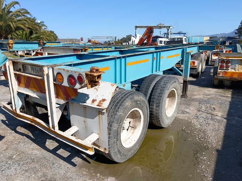 1981 HENRED FRUEHAUF DOUBLE AXLE SKELETAL thumbnail 3