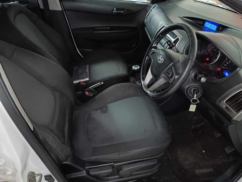 2014 HYUNDAI i20 1.4D thumbnail 7