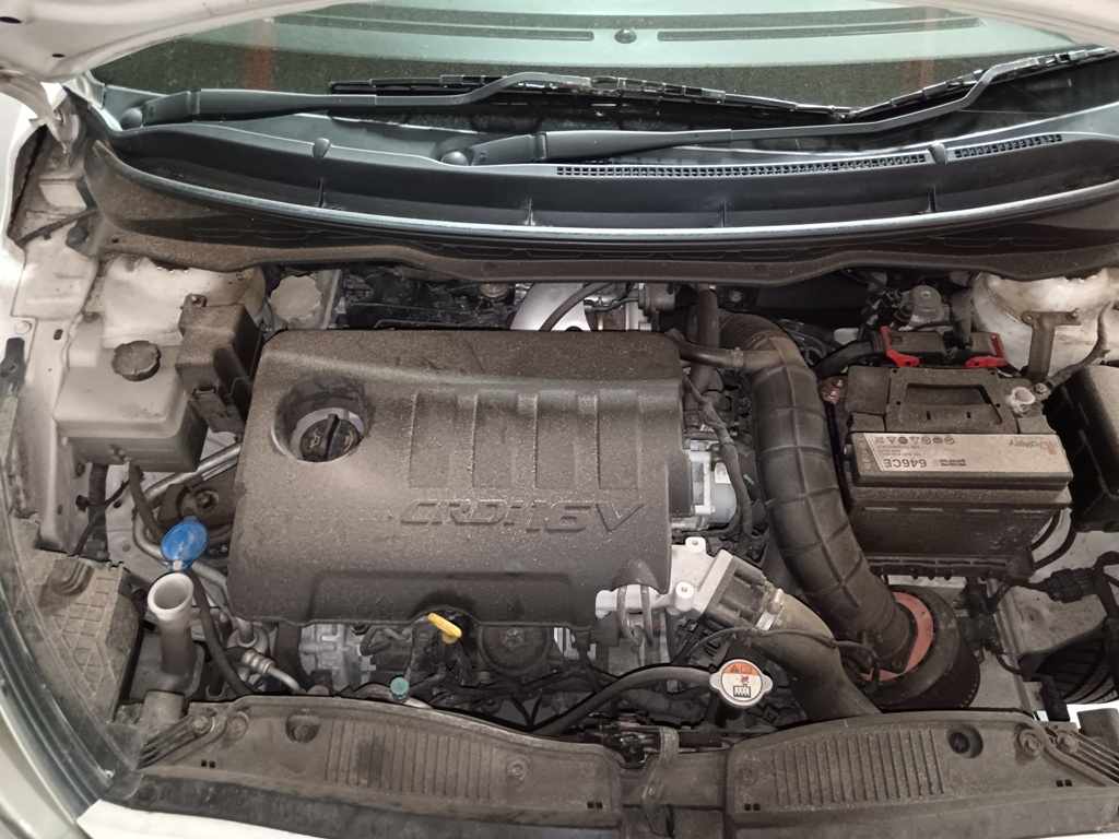 2014 HYUNDAI i20 1.4D thumbnail 9