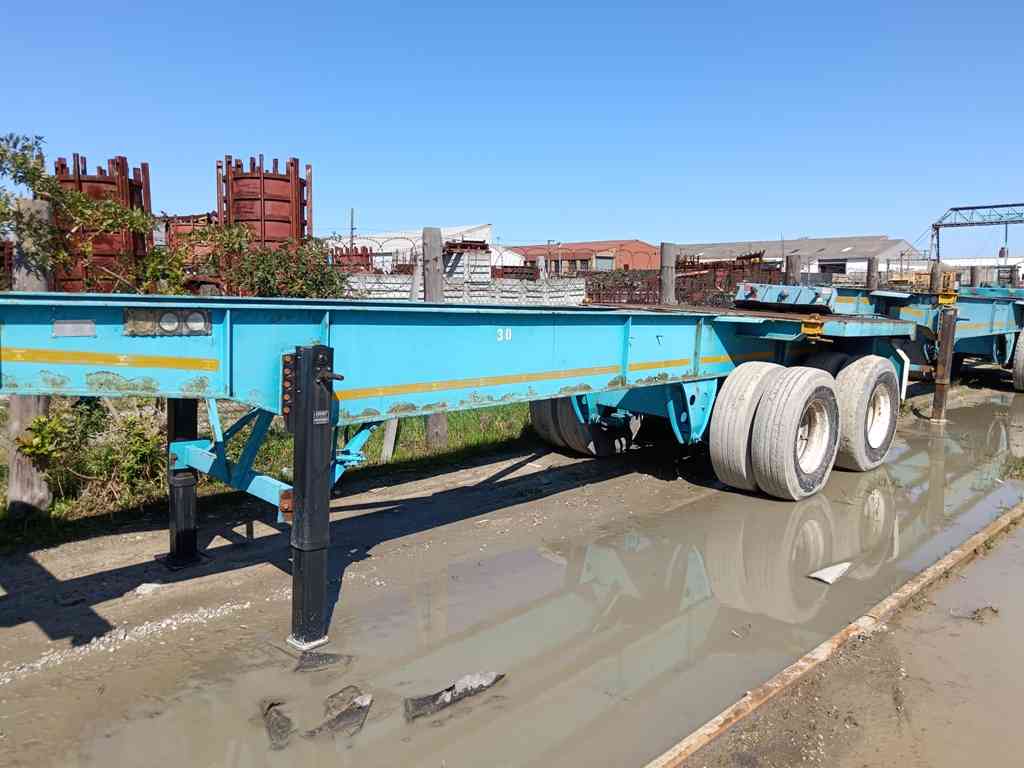 2003 HENRED FRUEHAUF DOUBLE AXLE SKELETAL