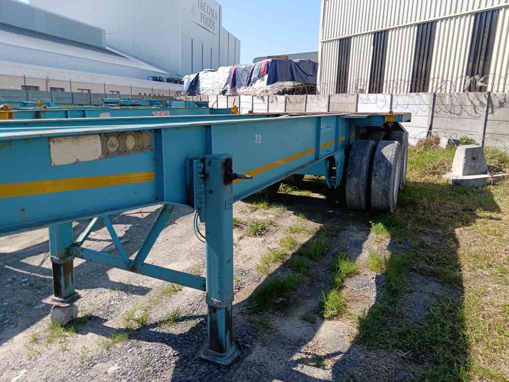 2003 HENRED FRUEHAUF DOUBLE AXLE SKELETAL