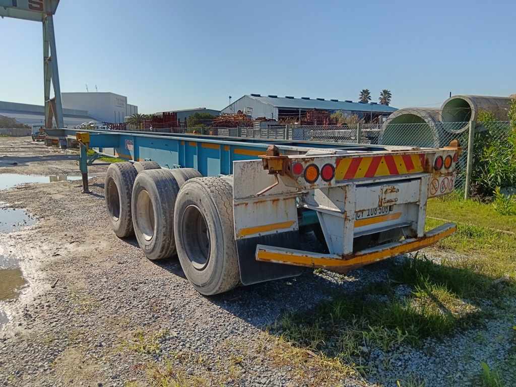 1980 HENRED FRUEHAUF TRI-AXLE SKELETAL thumbnail 3