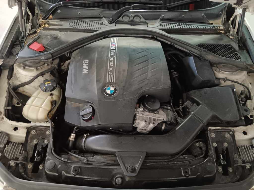 2016 BMW M235i A/T thumbnail 9