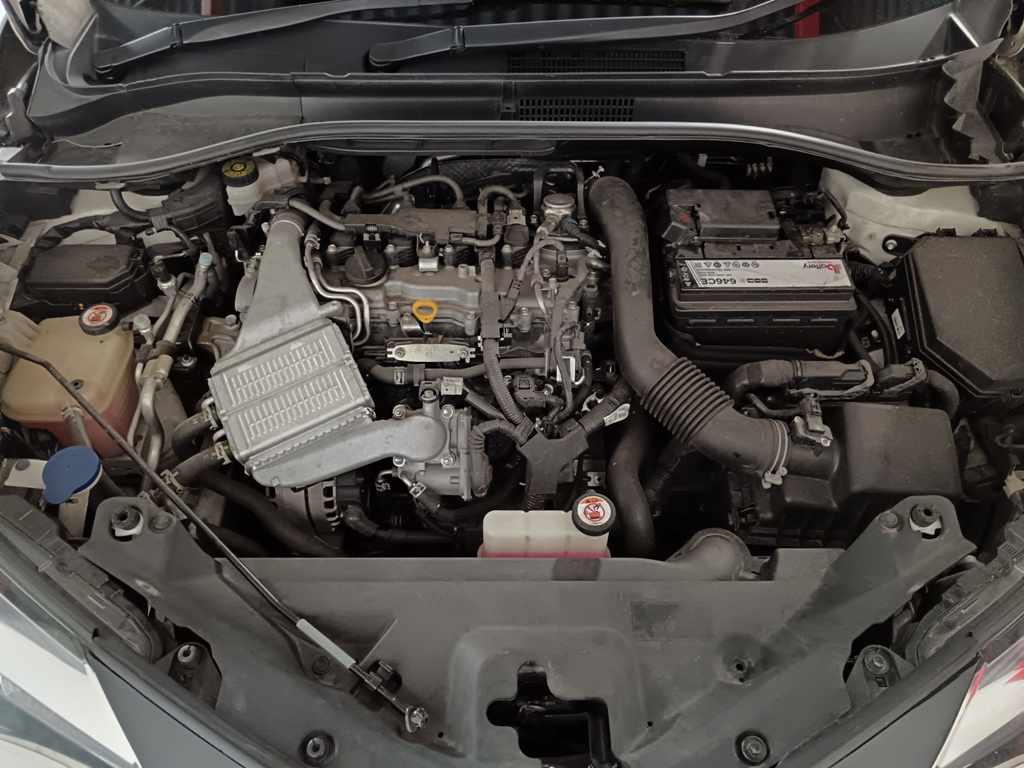 2020 TOYOTA C-HR 1.2T CVT thumbnail 9
