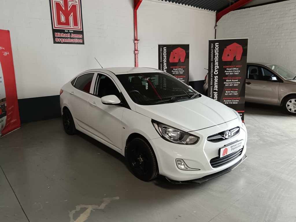 2013 HYUNDAI ACCENT 1.6 A/T thumbnail 3