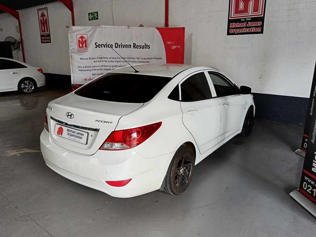 2013 HYUNDAI ACCENT 1.6 A/T thumbnail 5
