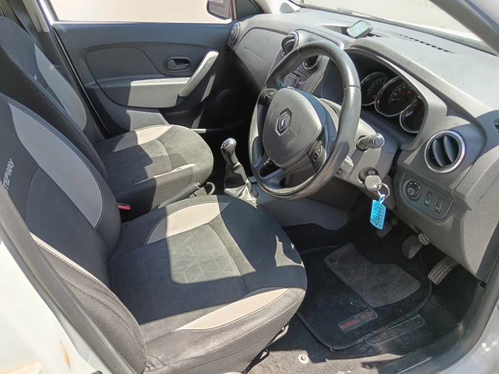 2016 RENAULT SANDERO 900T thumbnail 7