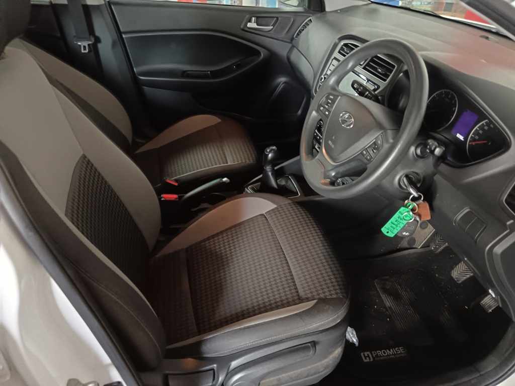 2020 HYUNDAI I20 1.2 thumbnail 7