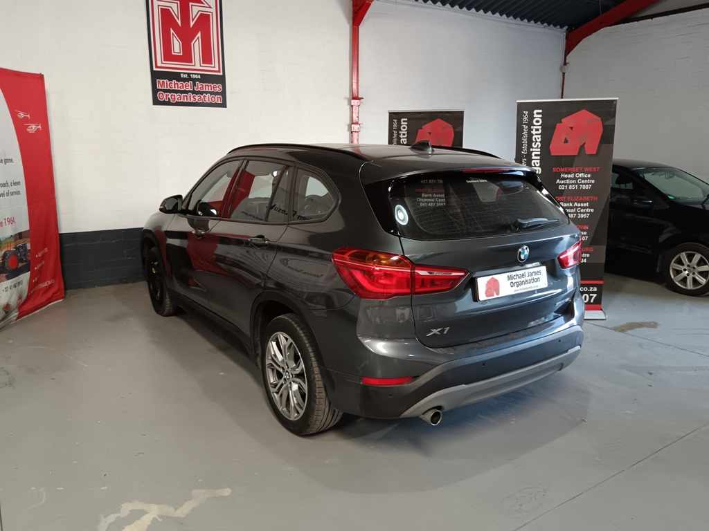 2019 BMW X1 sDRIVE18i A/T thumbnail 6