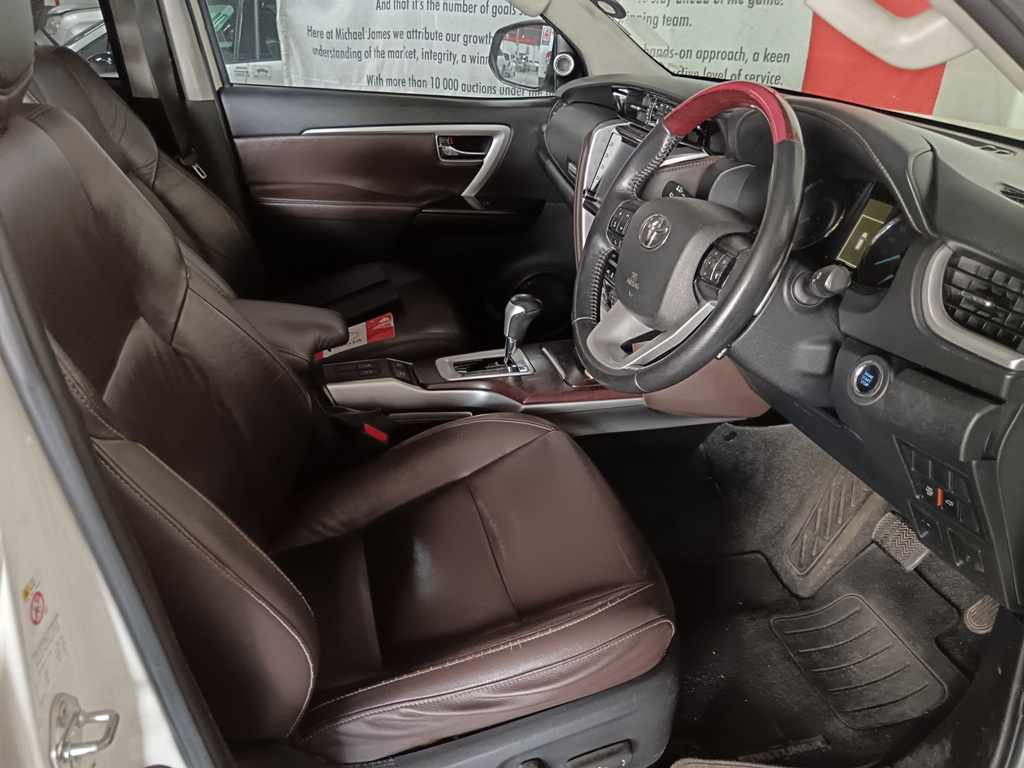2020 TOYOTA FORTUNER 2.8GD-6 A/T thumbnail 7
