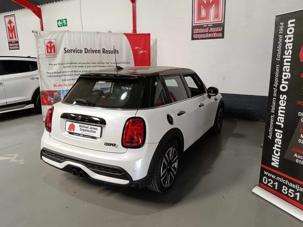 2023 MINI COOPER S A/T thumbnail 5