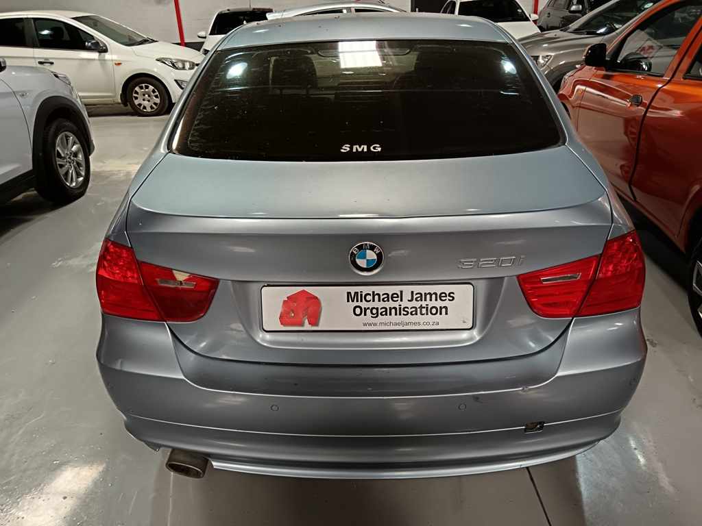 2012 BMW 320i A/T (NON RUNNER) thumbnail 4
