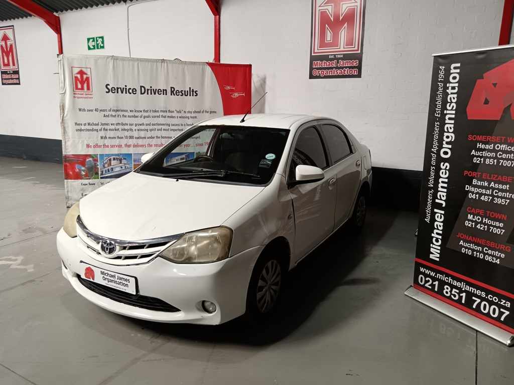 2015 TOYOTA ETIOS 1.5 thumbnail 2