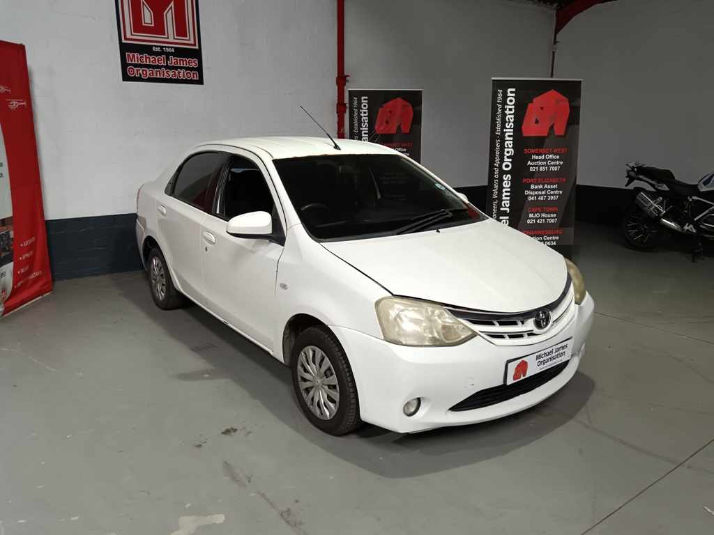 2015 TOYOTA ETIOS 1.5 thumbnail 3