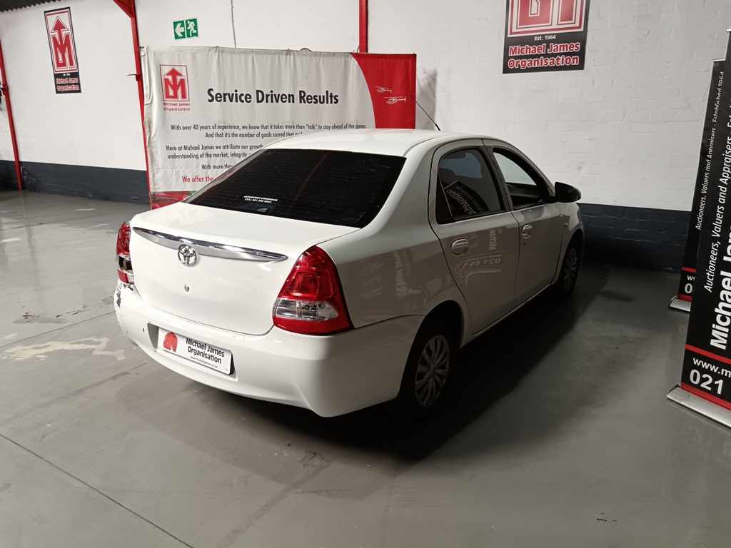 2015 TOYOTA ETIOS 1.5 thumbnail 5