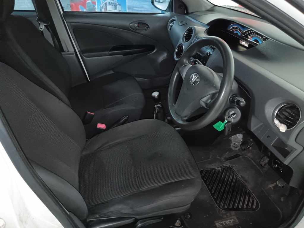 2015 TOYOTA ETIOS 1.5 thumbnail 7