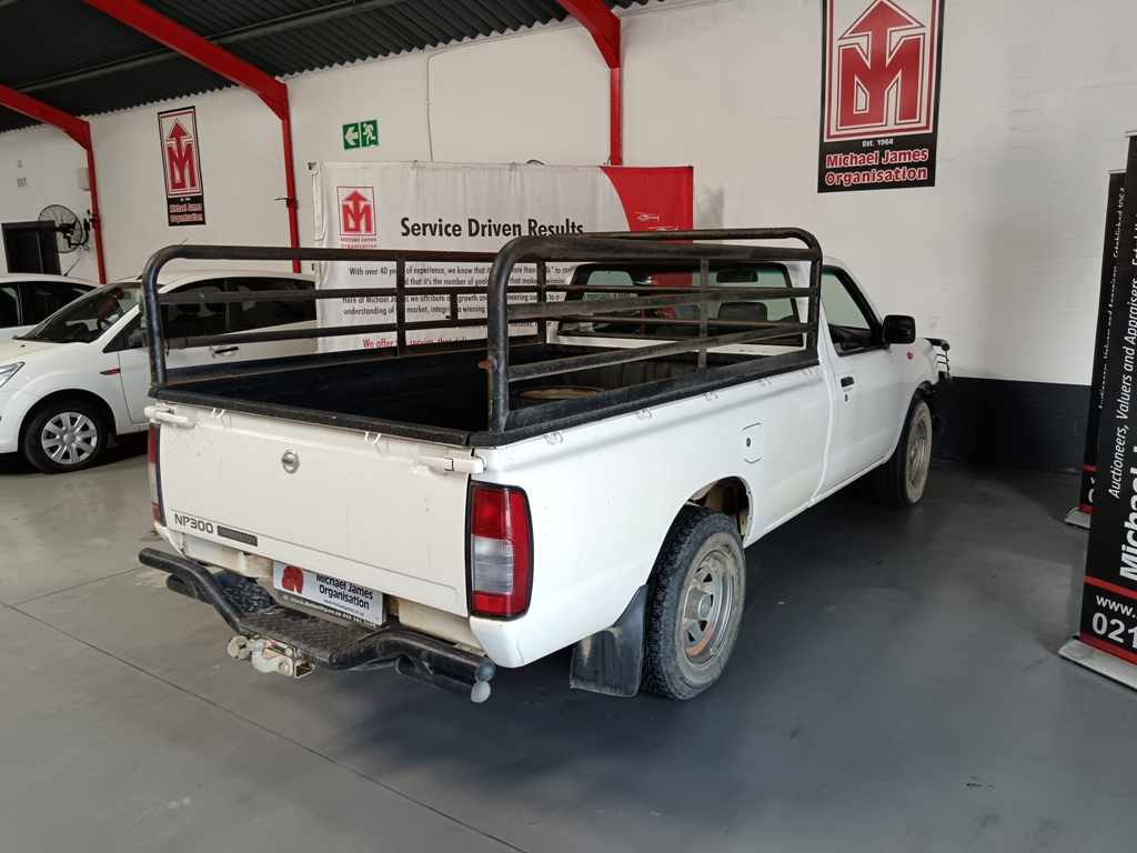 2018 NISSAN NP300 HARDBODY 2.5 TDi P/U S/C thumbnail 5