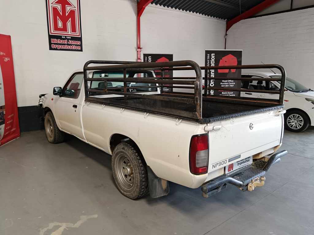 2018 NISSAN NP300 HARDBODY 2.5 TDi P/U S/C thumbnail 6