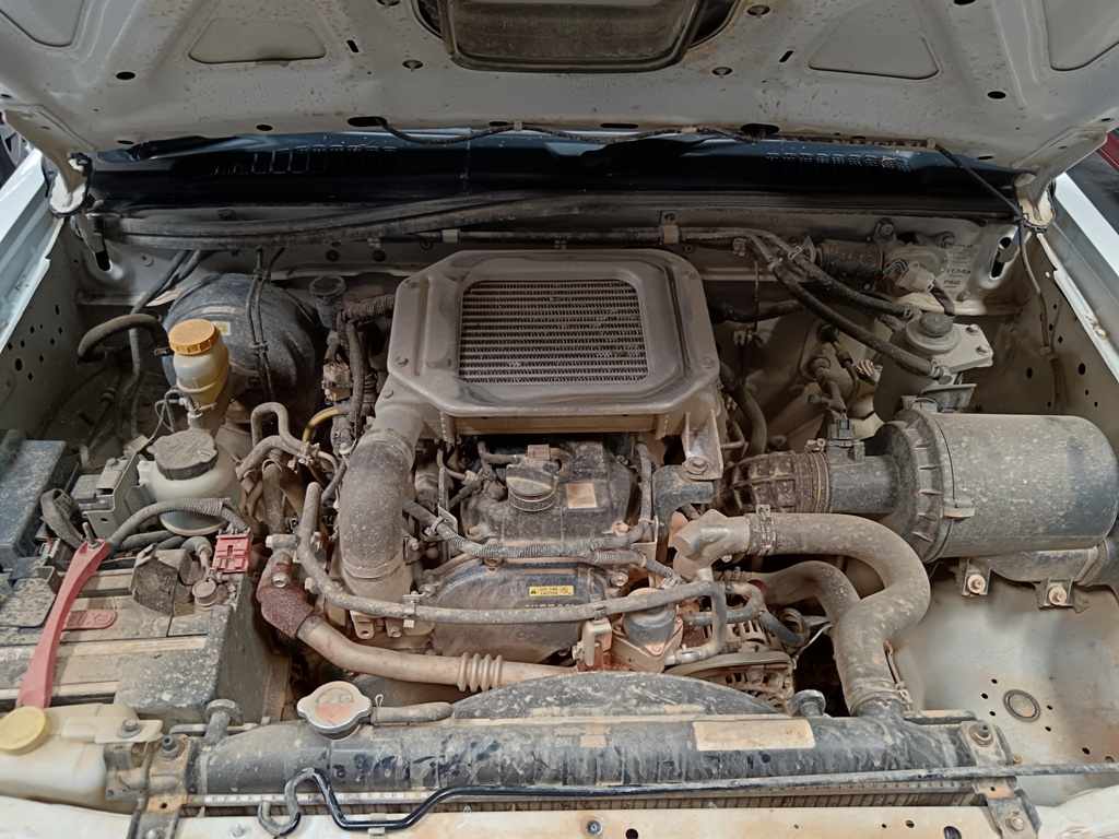 2018 NISSAN NP300 HARDBODY 2.5 TDi P/U S/C thumbnail 9