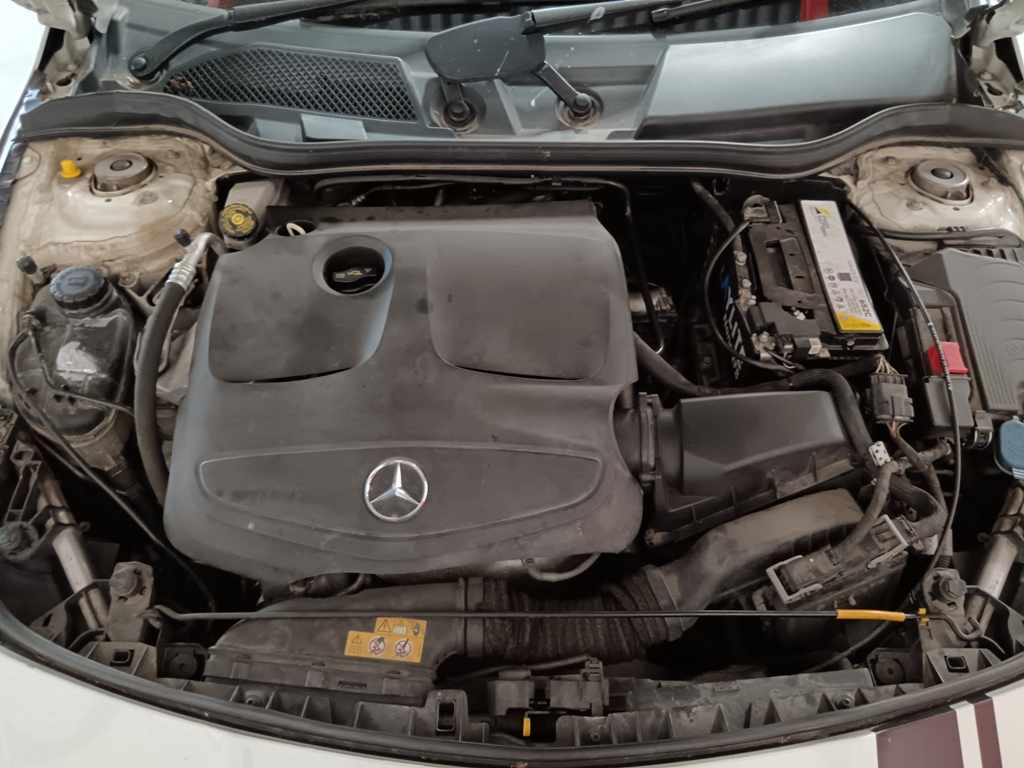 2015 MERCEDES-BENZ CLA 200 A/T thumbnail 9