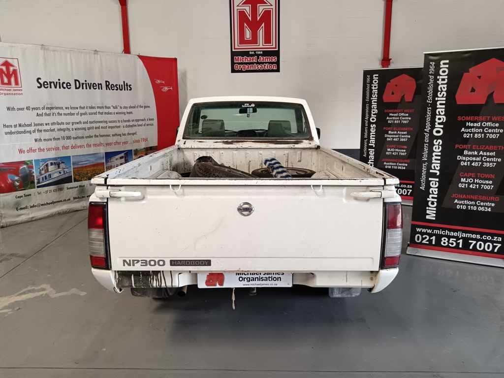 2020 NISSAN NP300 HARDBODY 2.5 TDI P/U S/C thumbnail 4