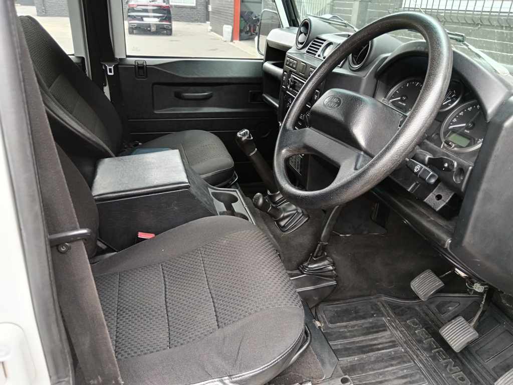 2013 LAND ROVER DEFENDER 110 2.2D thumbnail 7