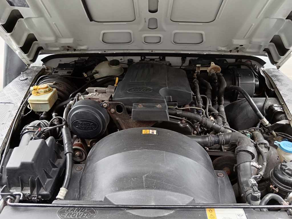 2013 LAND ROVER DEFENDER 110 2.2D thumbnail 9