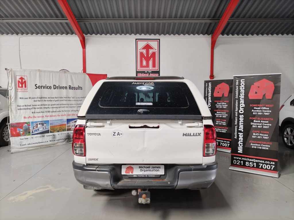 2019  TOYOTA HILUX 2.4 thumbnail 4