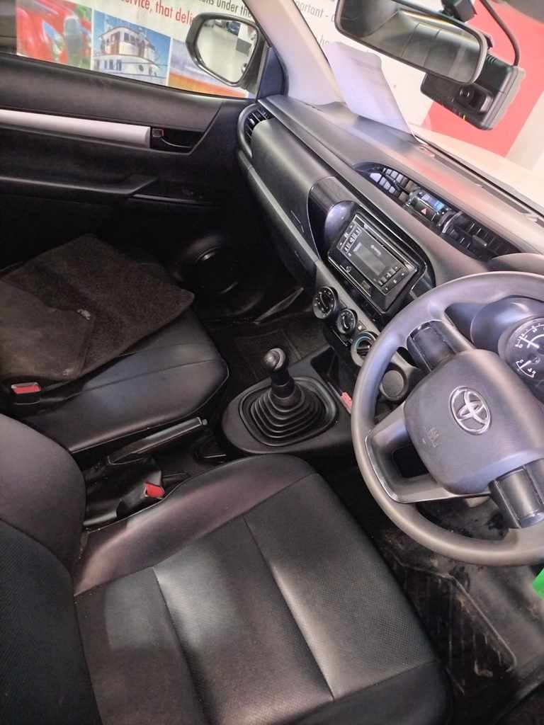 2021 TOYOTA HILUX 2.0 thumbnail 7