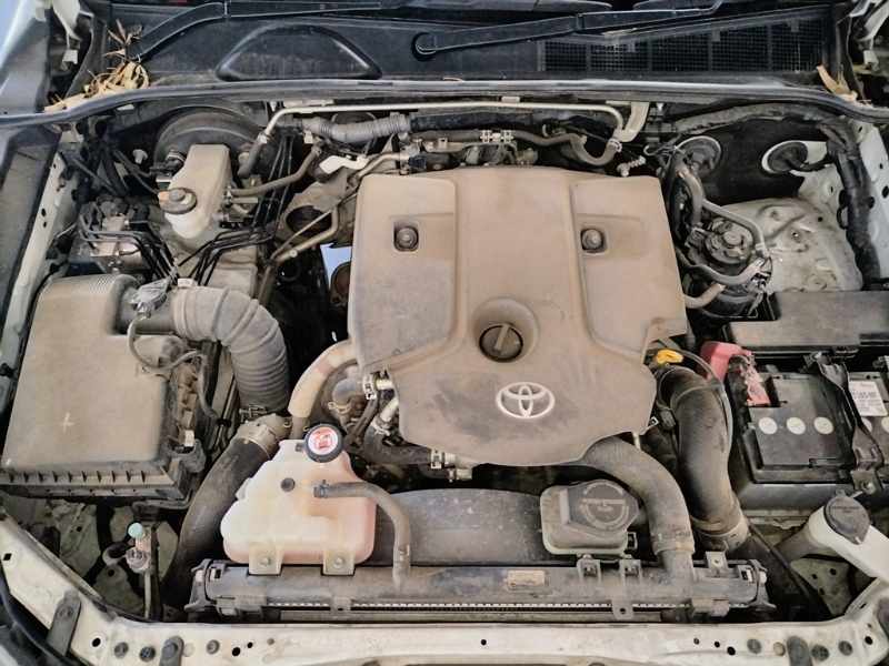 2021 TOYOTA HILUX 2.4 thumbnail 8