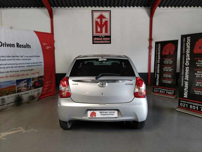 2016 TOYOTA ETIOS 1.5 thumbnail 4