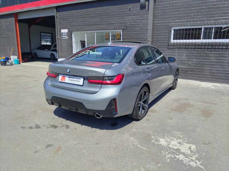2023 BMW 318i MSPORT thumbnail 5