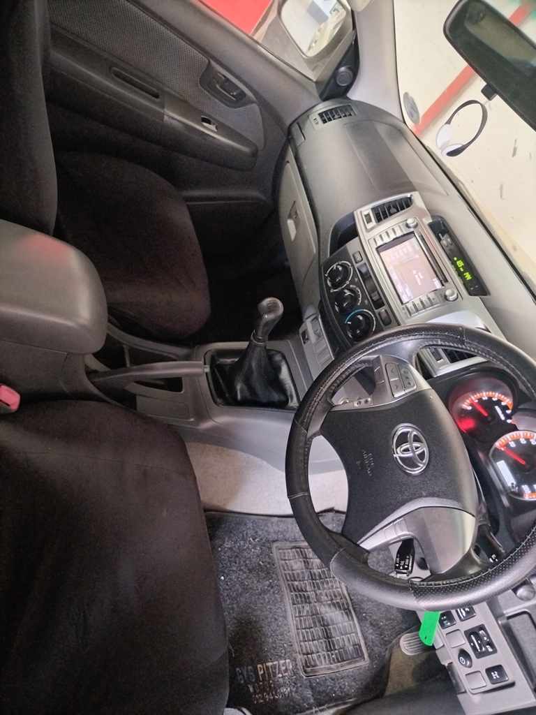 2014 TOYOTA HILUX 3.0 thumbnail 9