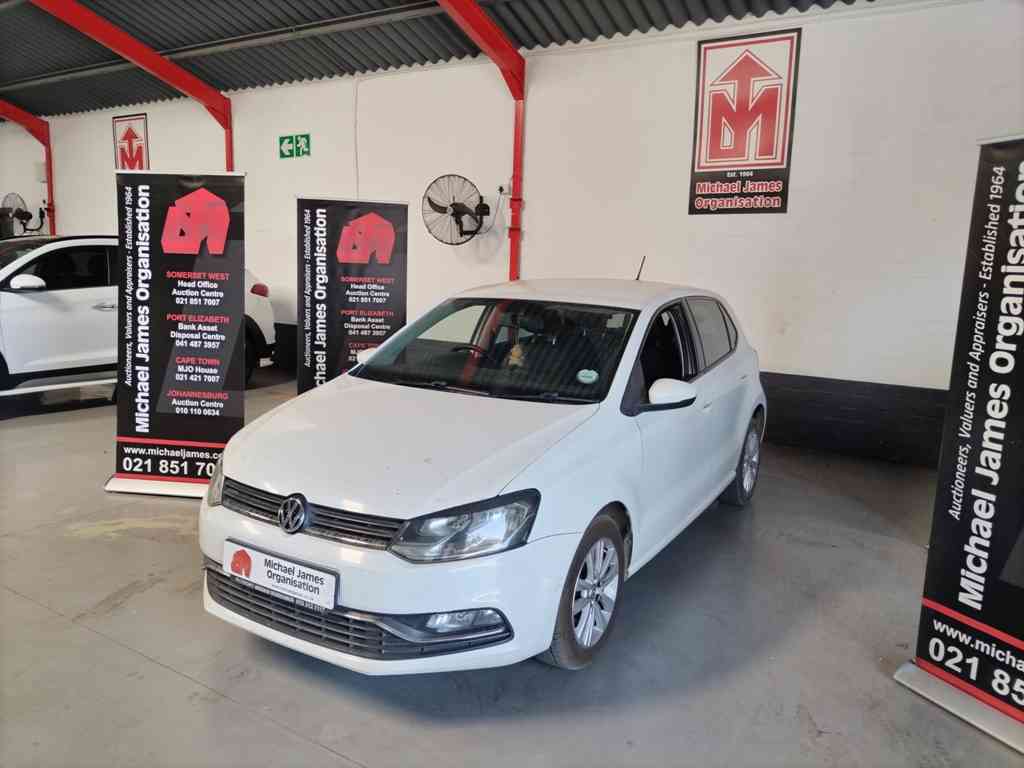 2015 VOLKSWAGEN POLO