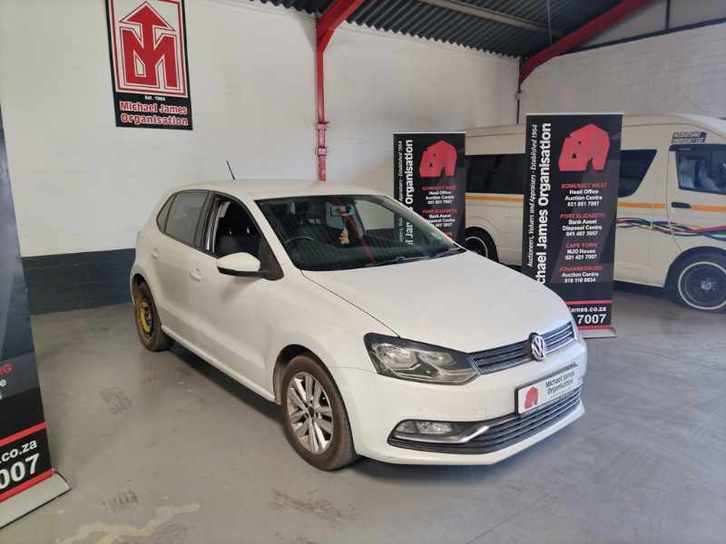 2015 VOLKSWAGEN POLO thumbnail 3