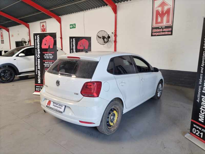 2015 VOLKSWAGEN POLO thumbnail 5