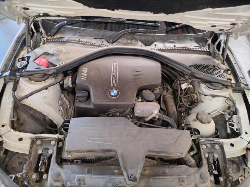 2013 BMW 320i A/T thumbnail 10